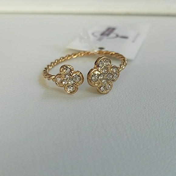 Gold Flower Rope Band Ring - Picture 3 of 8